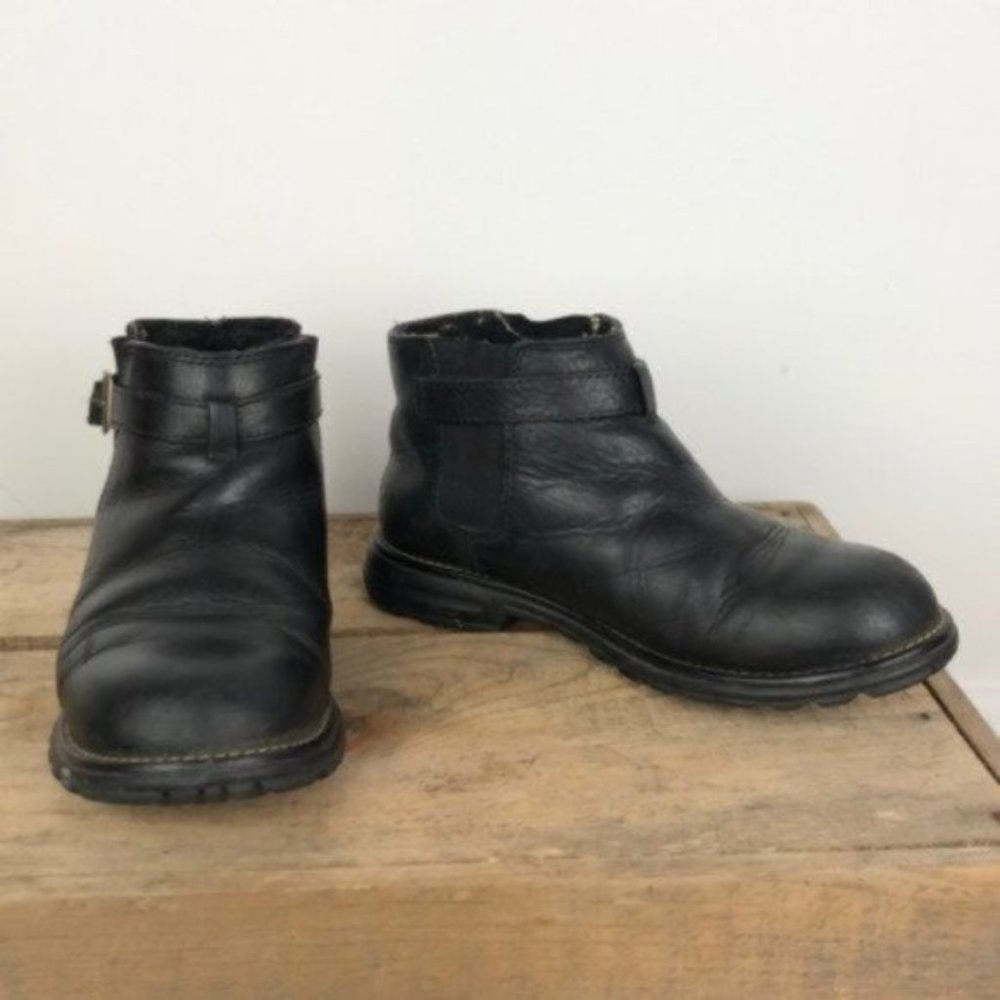 UGG shearling lined black leather boots us women's size 8 EUC